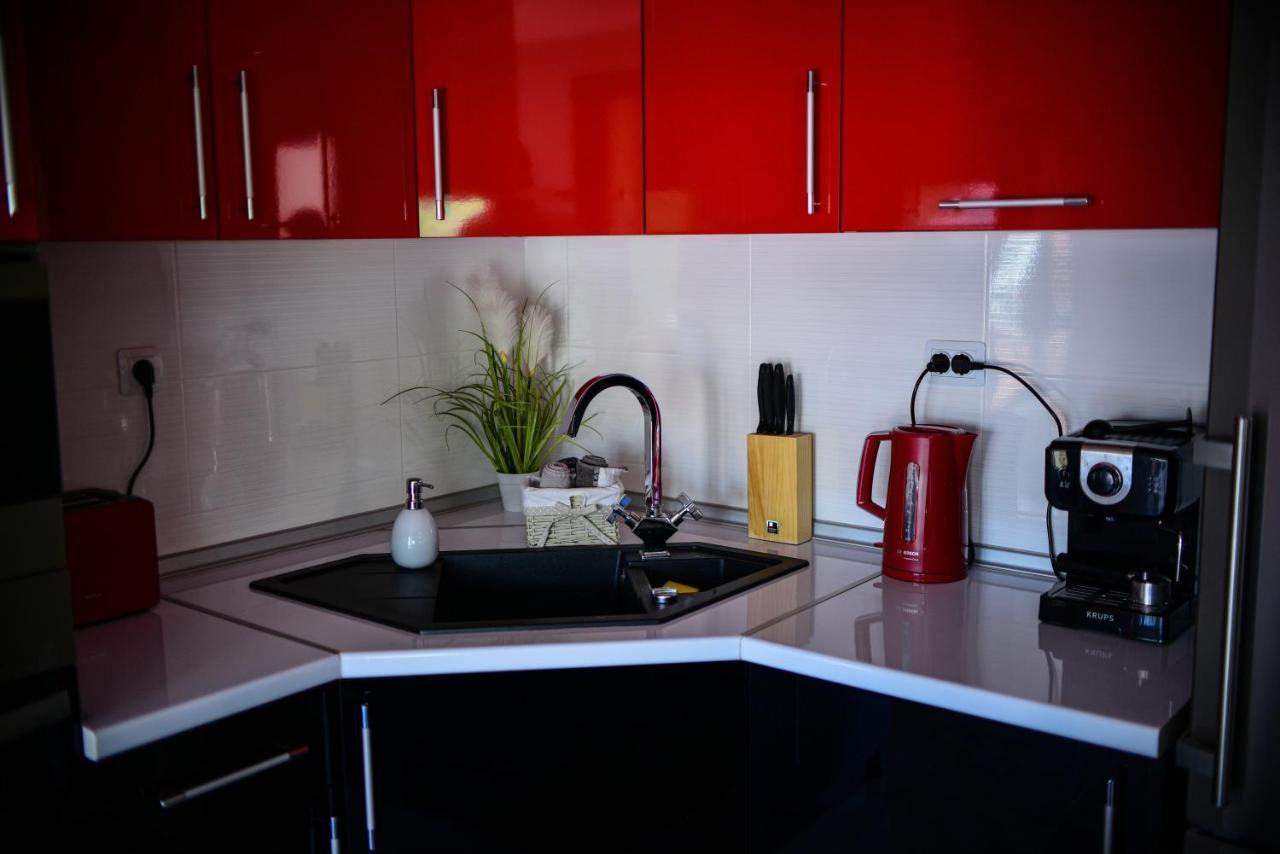 Medius Park Apartment Szandanszki Kültér fotó