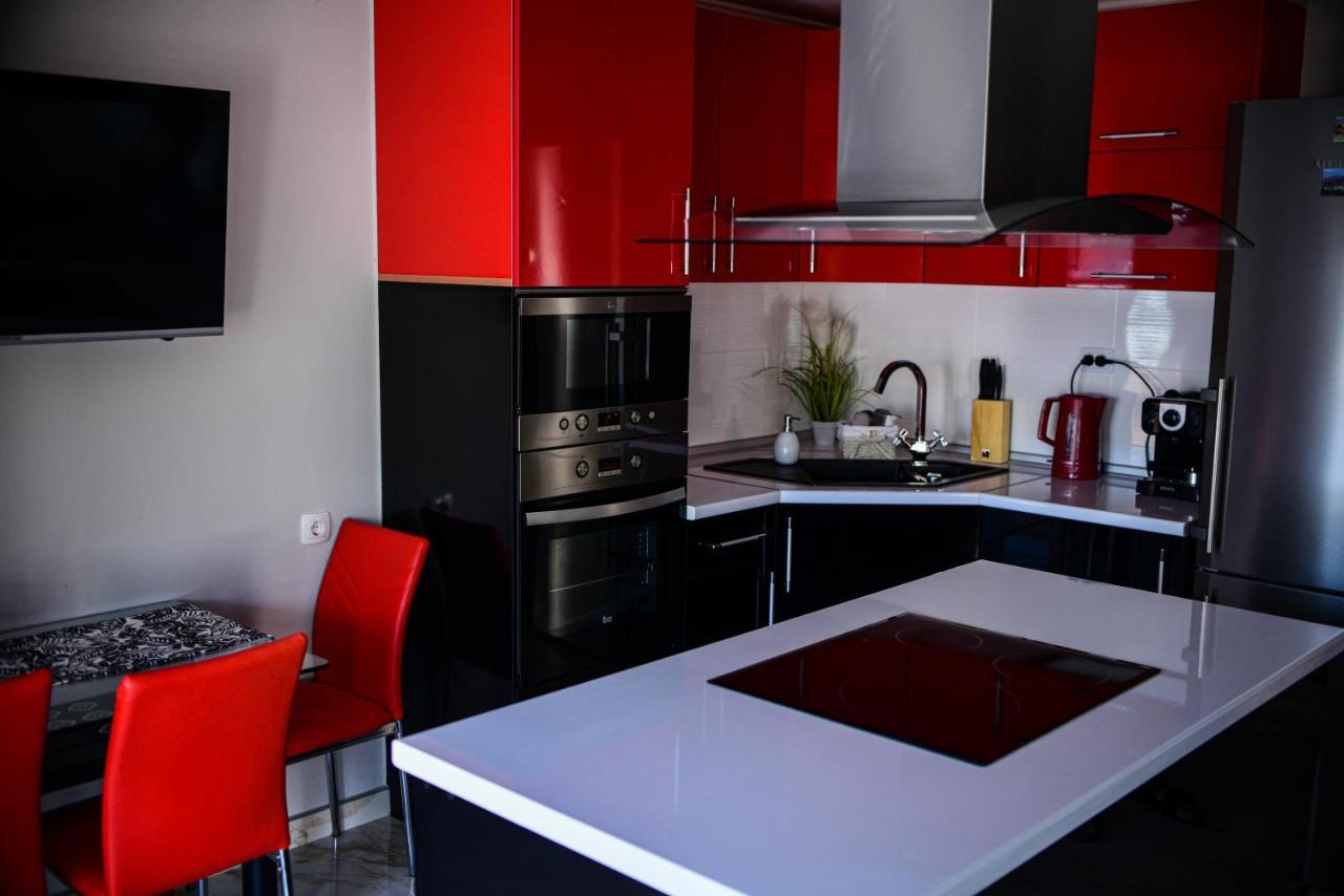 Medius Park Apartment Szandanszki Kültér fotó