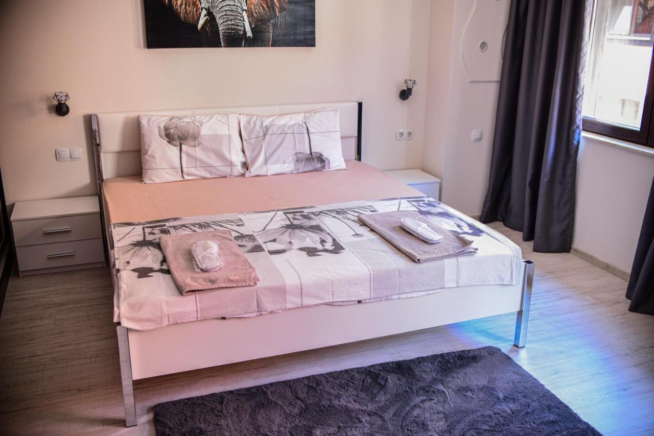 Medius Park Apartment Szandanszki Kültér fotó
