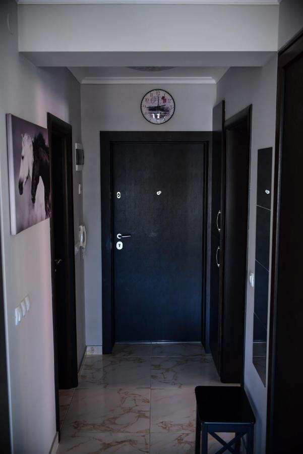 Medius Park Apartment Szandanszki Kültér fotó