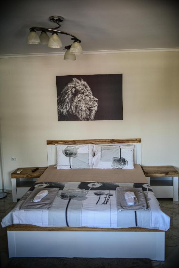 Medius Park Apartment Szandanszki Kültér fotó