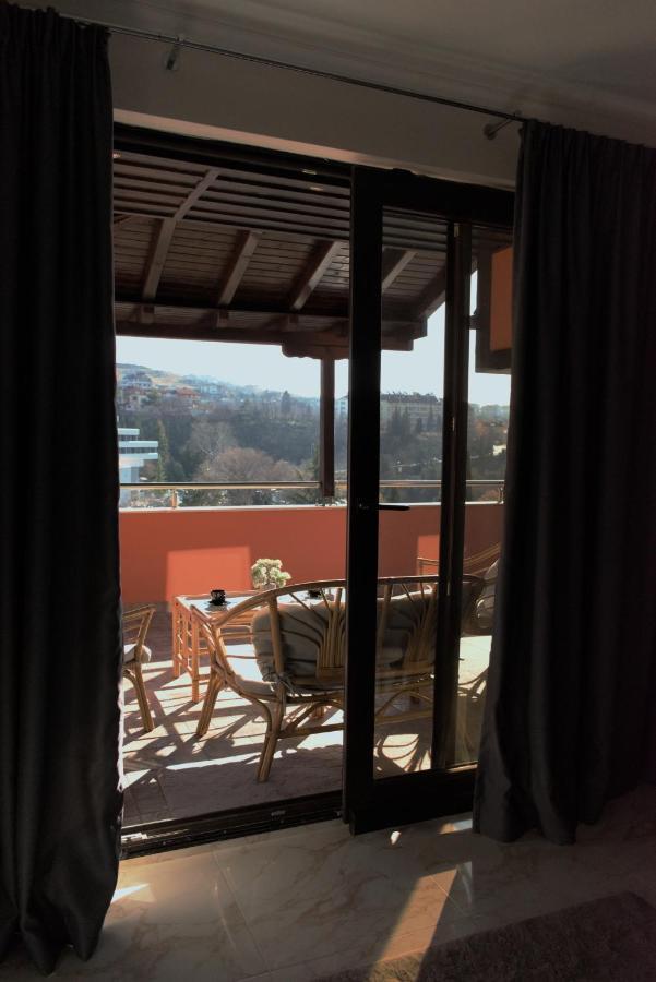Medius Park Apartment Szandanszki Kültér fotó